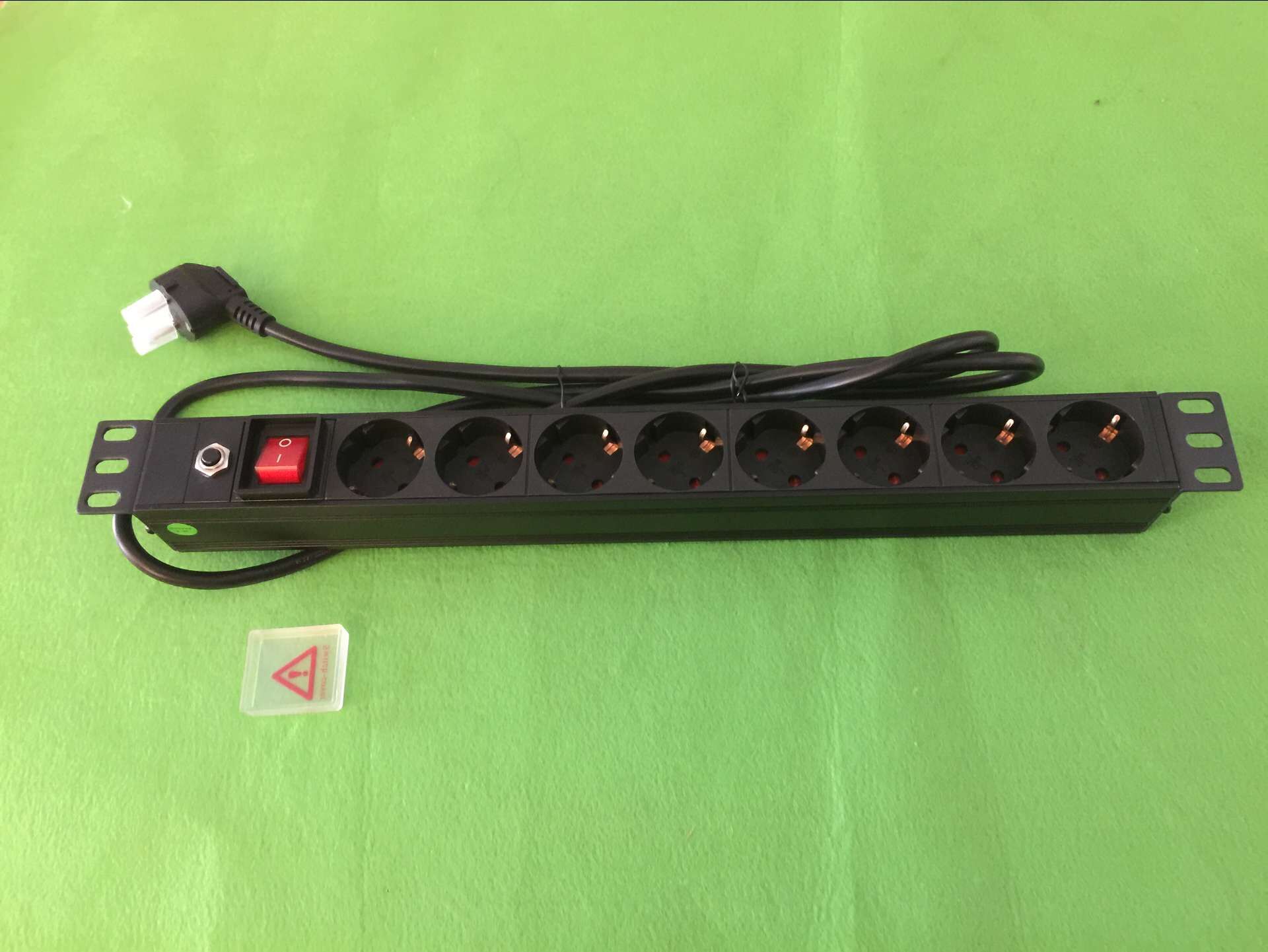 8 ways Germany socket PDU with switch and over load protection